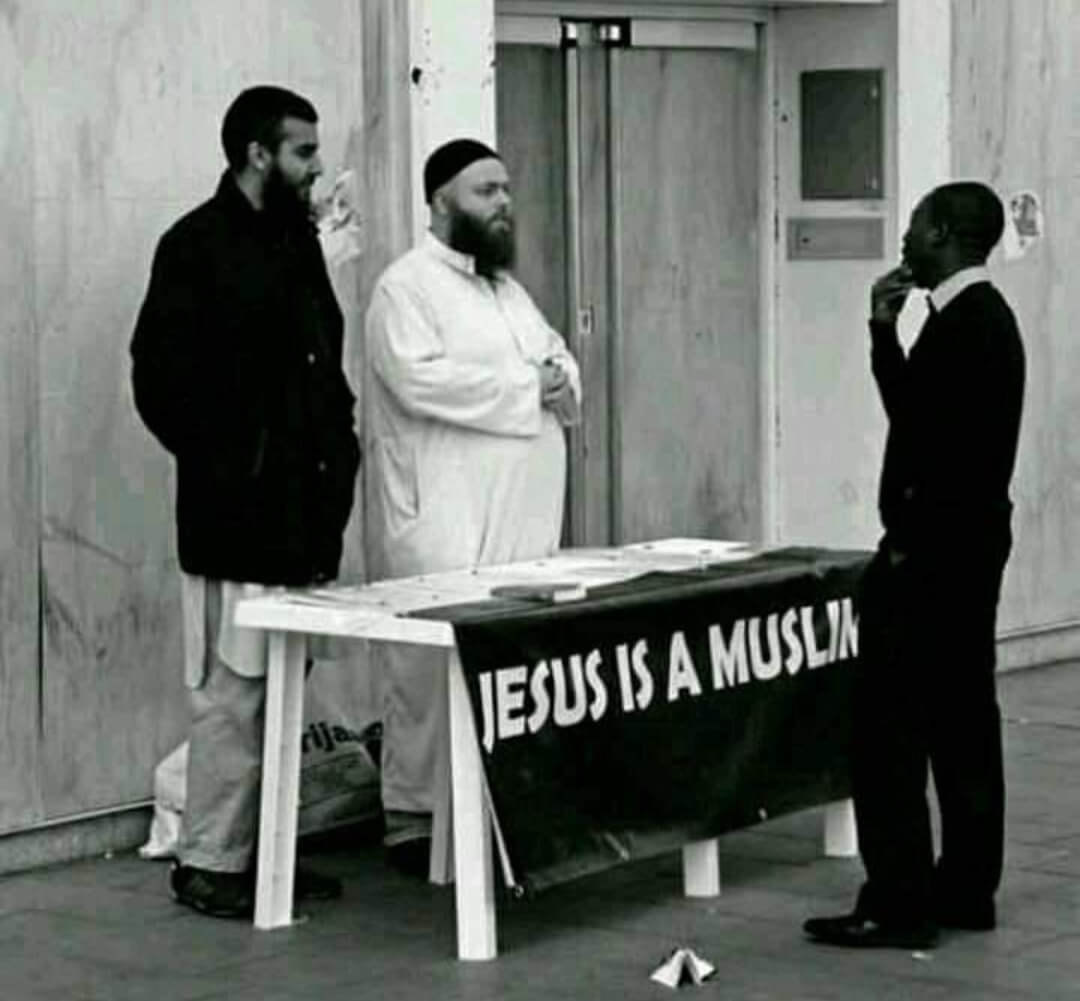 Forbidden Discussion - The Life of Muhammad 5 29 Now Jesus is a Muslim according to Muslims.